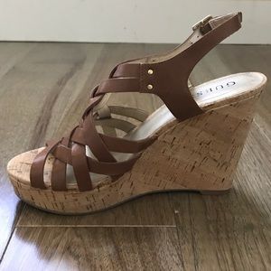 guess eppie wedge sandal